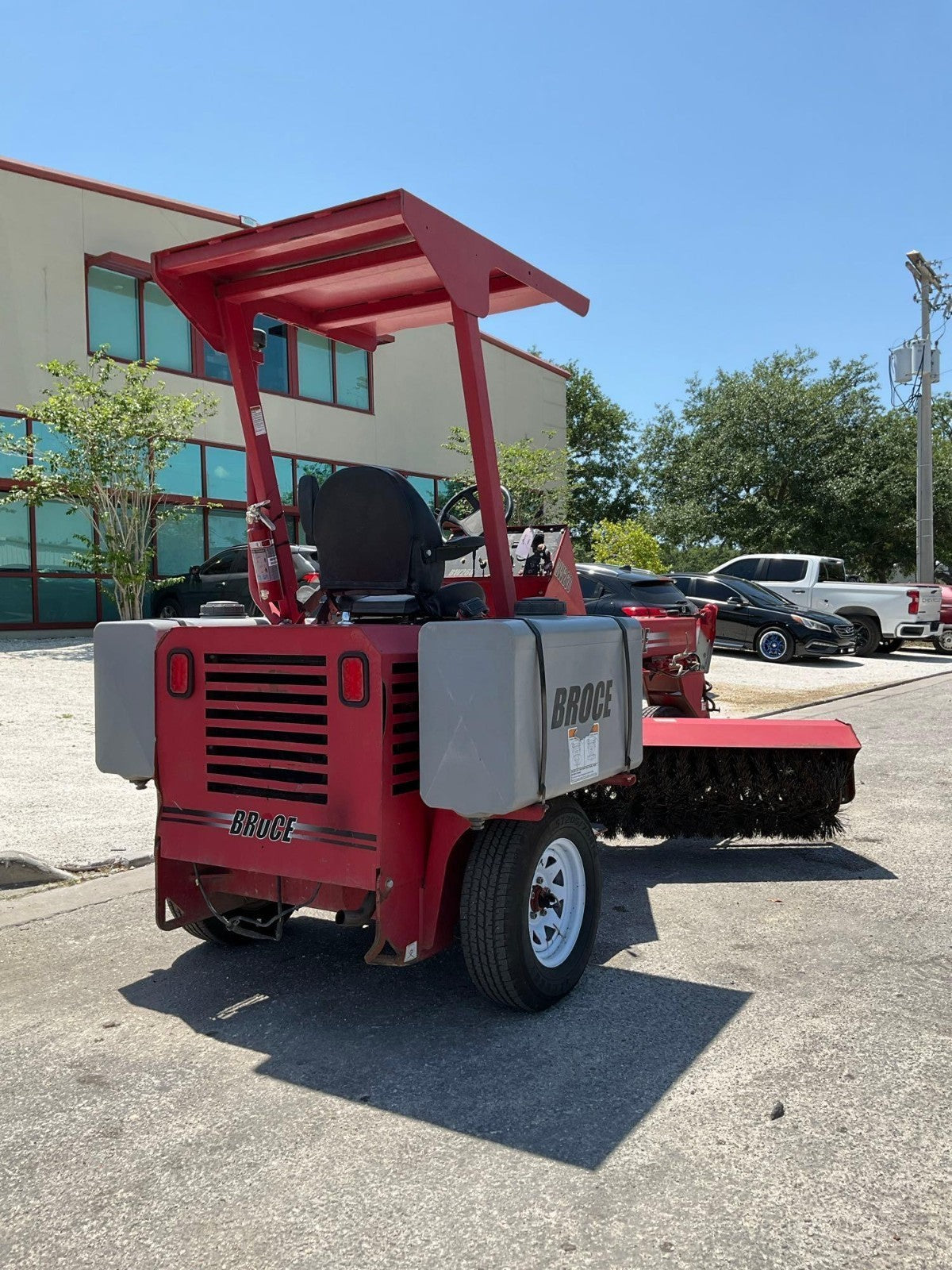2019 BROCE RIDE ON SWEEPER MODEL BW-260, KUBOTA DIESEL, BROOM APPROX 100in W