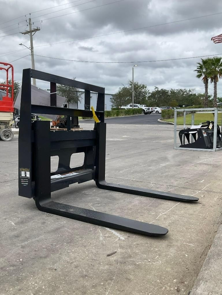 UNUSED 2024 WOLVERINE MPF-11-2500G MINI PALLET SKID STEER FORK ATTACHMENT