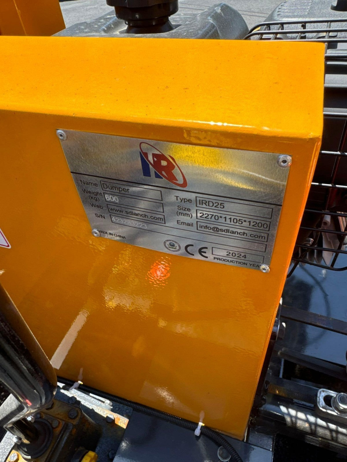 UNUSED 2024 IR IRD25 CRAWLER DUMPER WITH SEAT AND BRIGGS AND STRATTON XR ENGINE