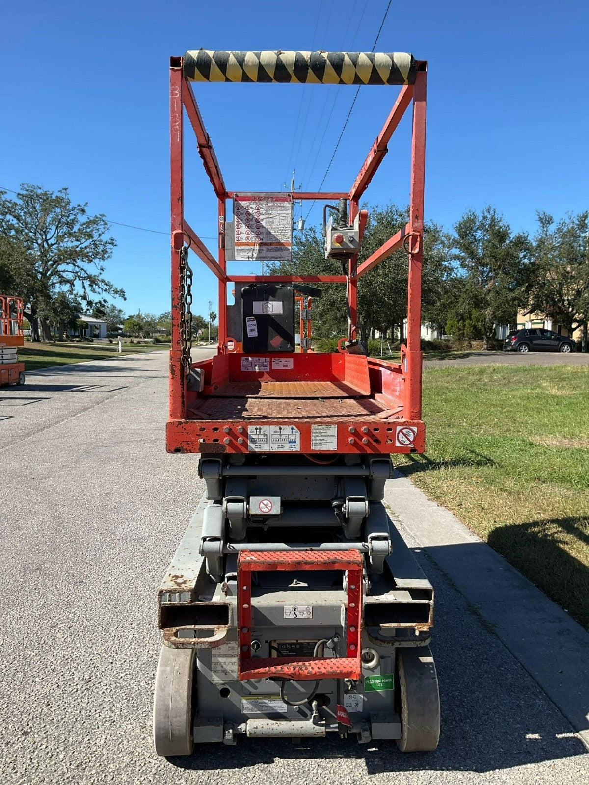 SKYJACK SCISSOR LIFT MODEL SJIII 3219, ELECTRIC, APPROX MAX PLATFORM HEIGHT 19FT