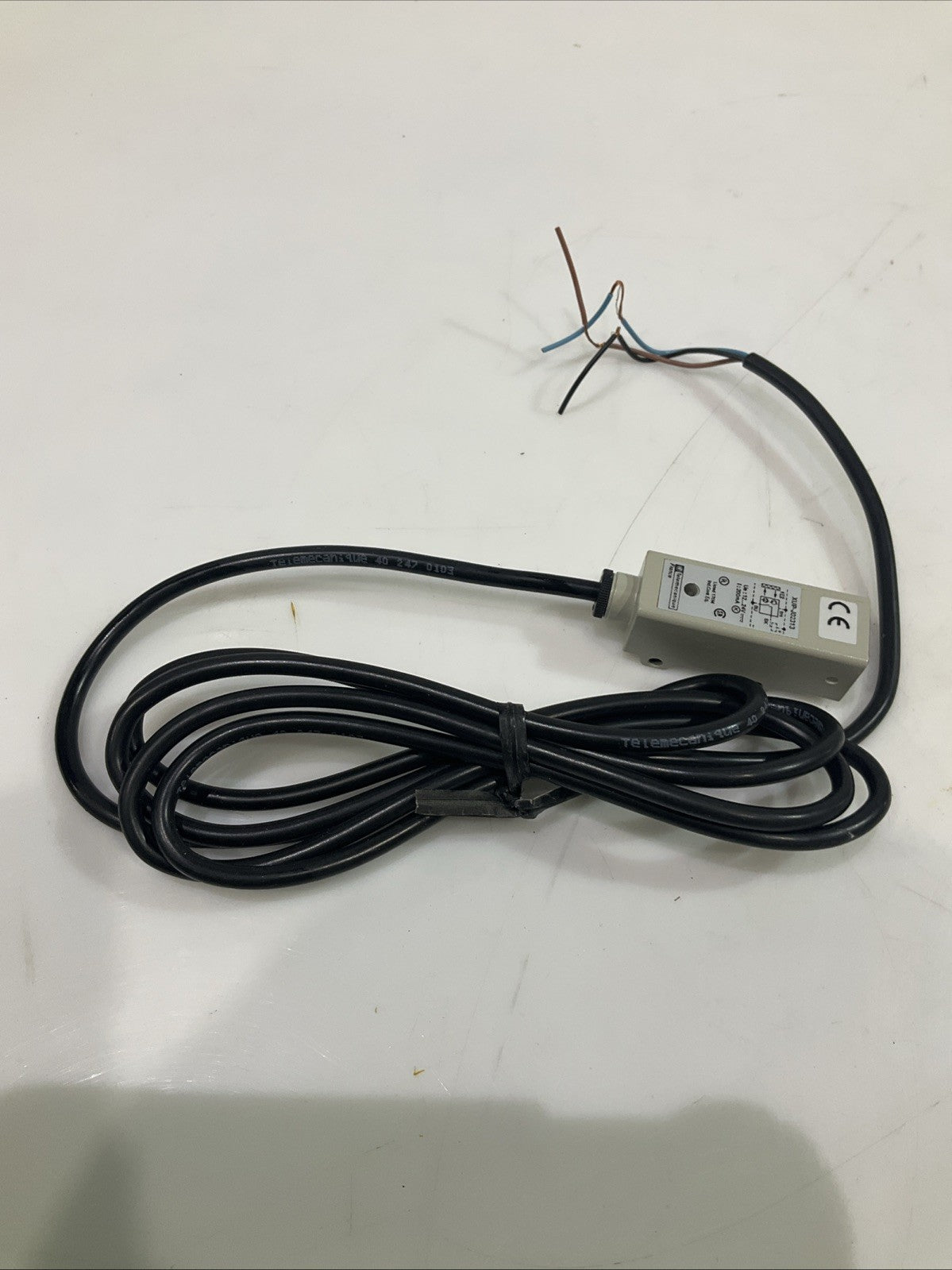 TELEMECANIQUE XUP J02313 - 034418 PHOTOELECTRIC SENSOR Z2M