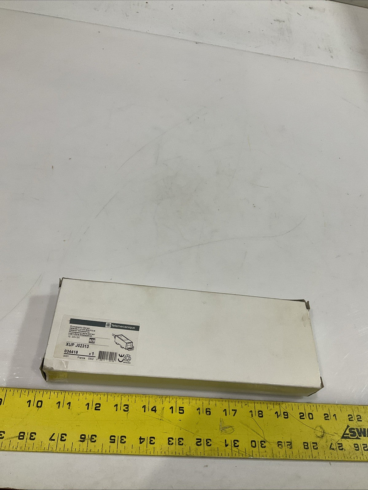 TELEMECANIQUE XUP J02313 - 034418 PHOTOELECTRIC SENSOR Z2M
