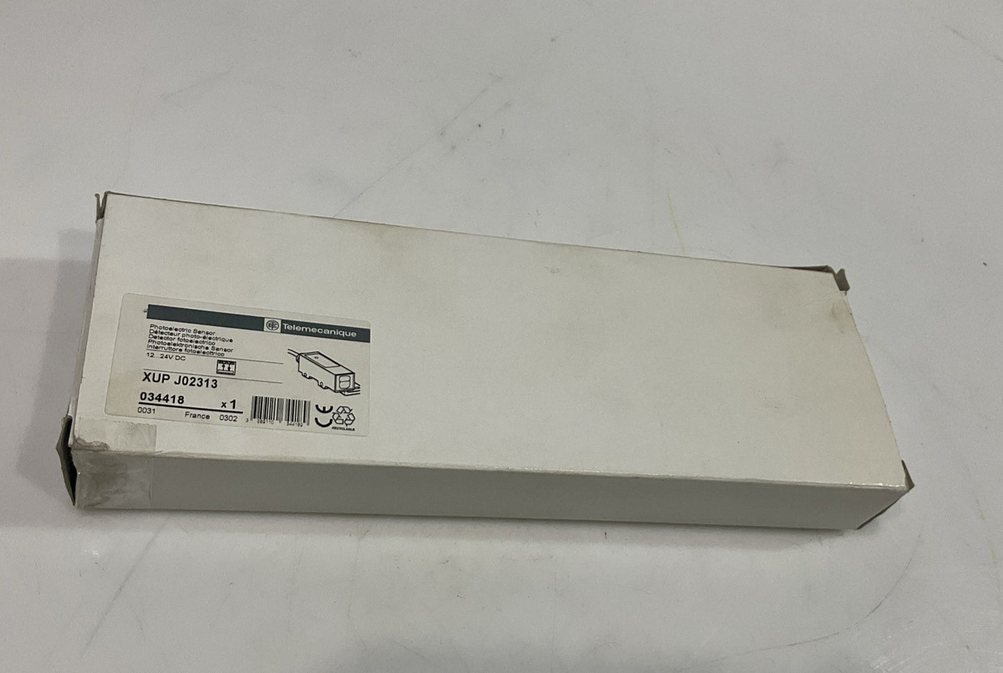 TELEMECANIQUE XUP J02313 - 034418 PHOTOELECTRIC SENSOR Z2M