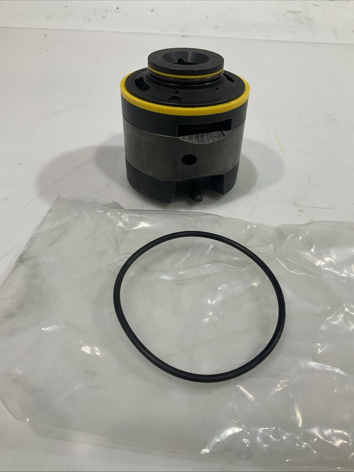 VICKERS 20V11 - WF102509 CART REAR BUNA 22 DESIGN HYDRAULIC VANE PUMP Z2M