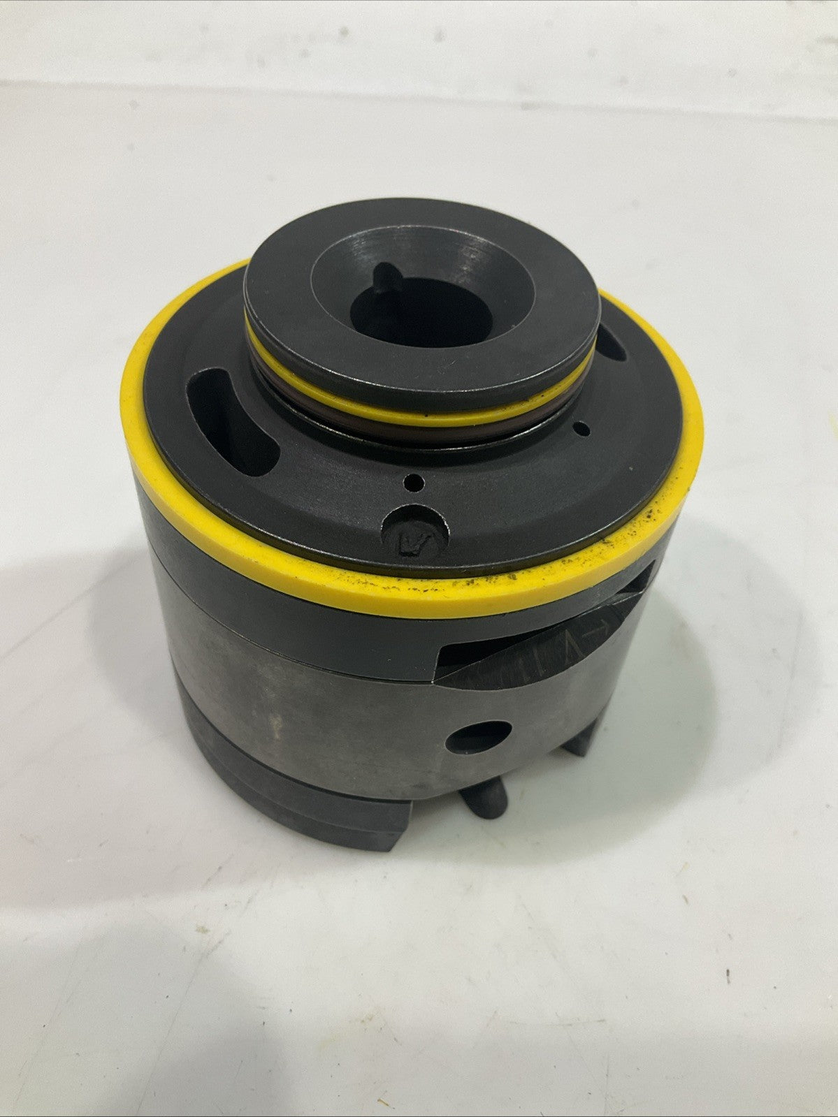 VICKERS 20V11 - WF102509 CART REAR BUNA 22 DESIGN HYDRAULIC VANE PUMP Z2M