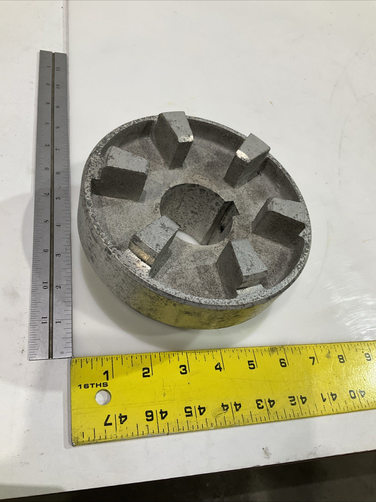 MAGNALOY M60020016 600 HUB 2 BORE X 1/2 FLEXIBLE COUPLING ROUND KEYWAY Z2M