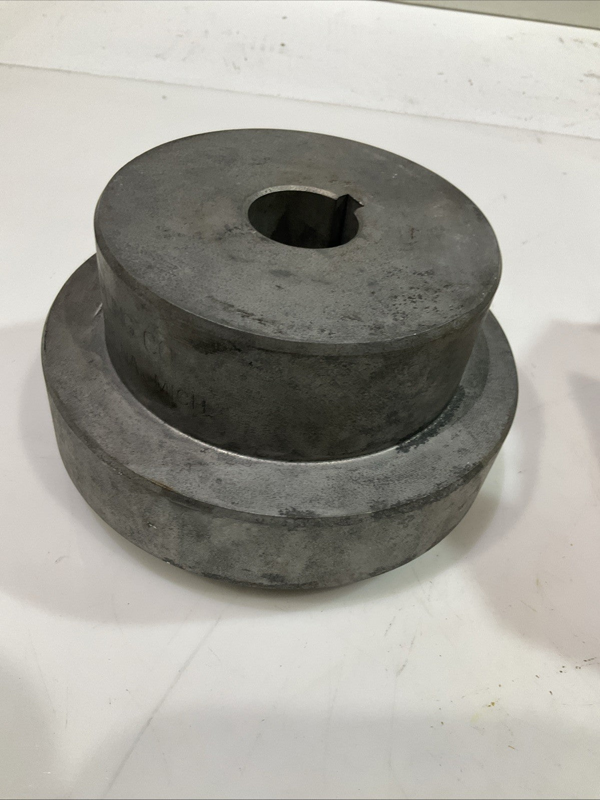MAGNALOY 600 2-2-3/8 X5/8 FLEXIBLE COUPLING ROUND BORE HUB Z2M