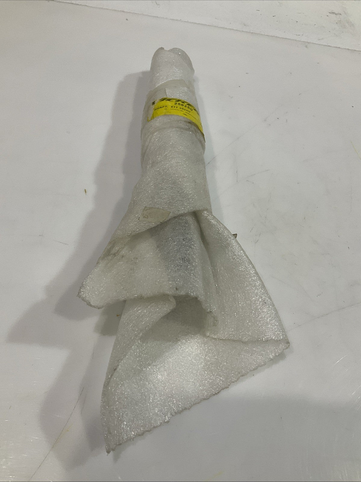 VICKERS SHAFT 258250 HYDRAULIC COMPONENT SHAFT Z2M