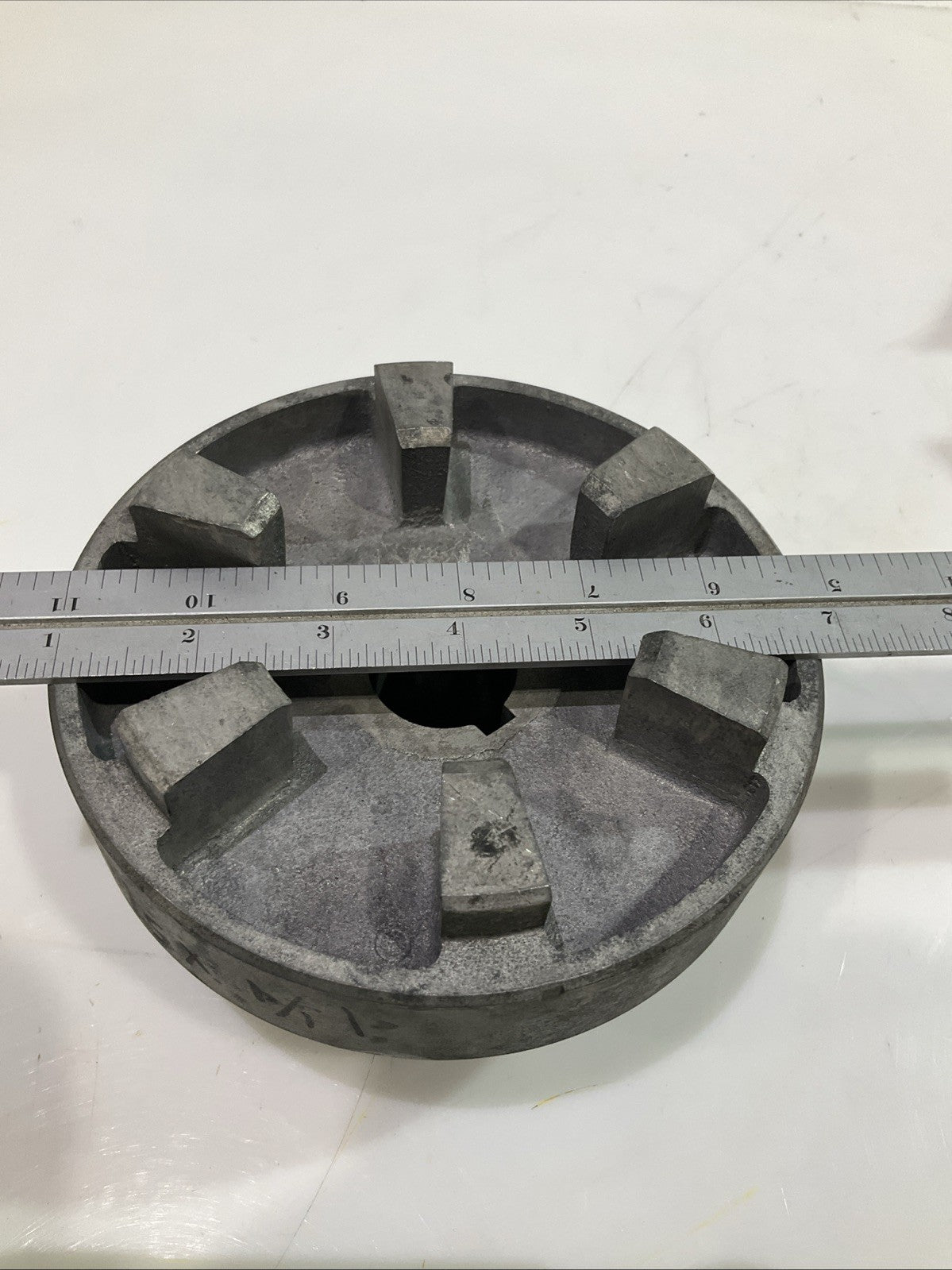 MAGNALOY 600 2-2-3/8 X5/8 FLEXIBLE COUPLING ROUND BORE HUB Z2M
