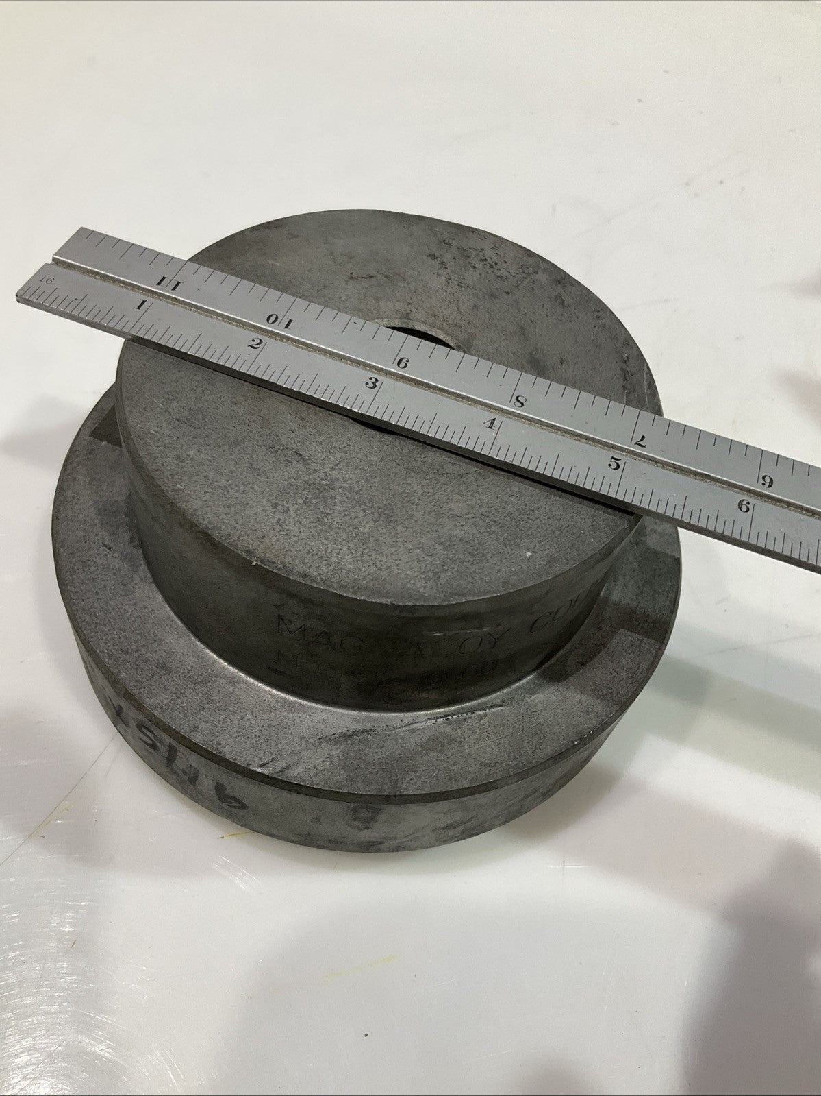 MAGNALOY 600 2-2-3/8 X5/8 FLEXIBLE COUPLING ROUND BORE HUB Z2M