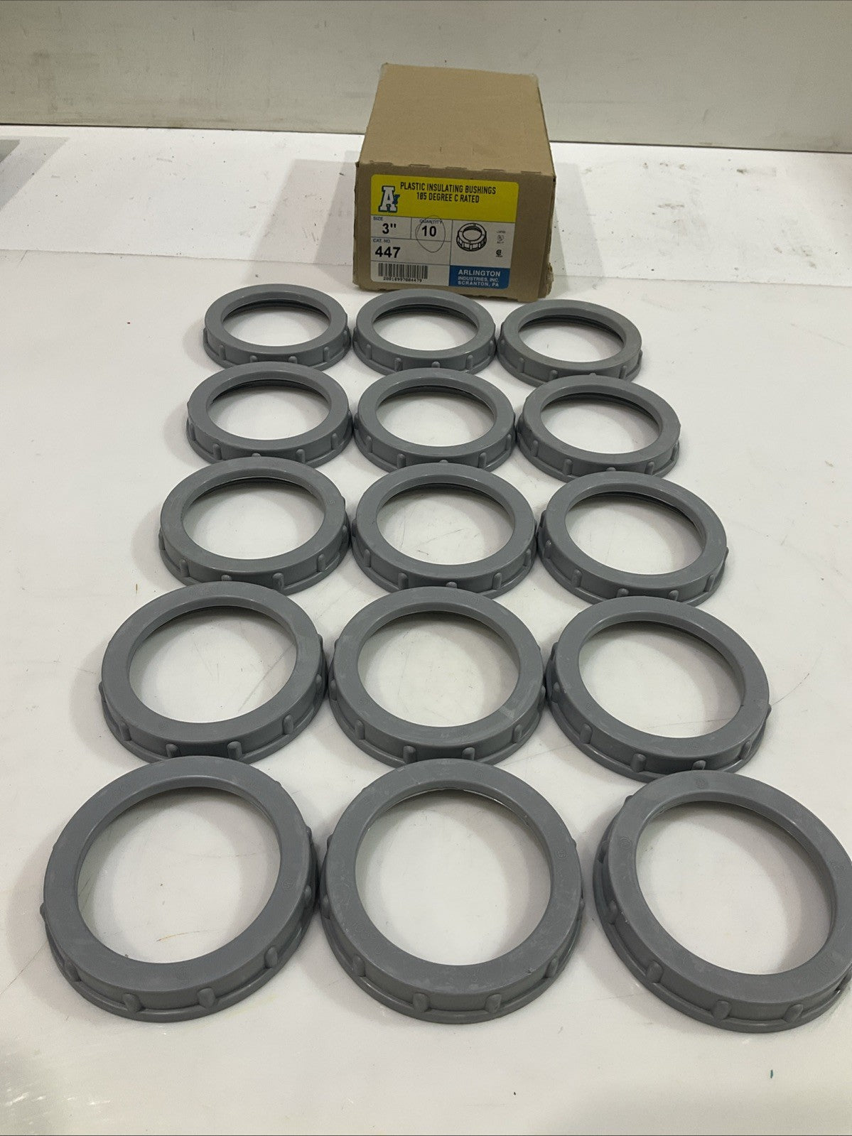 ARLINTON 447 SIZE 3 PLASTIC INSULATING BUSHINGS 105 DEGREE C RATE LOT OF 15 Z2M