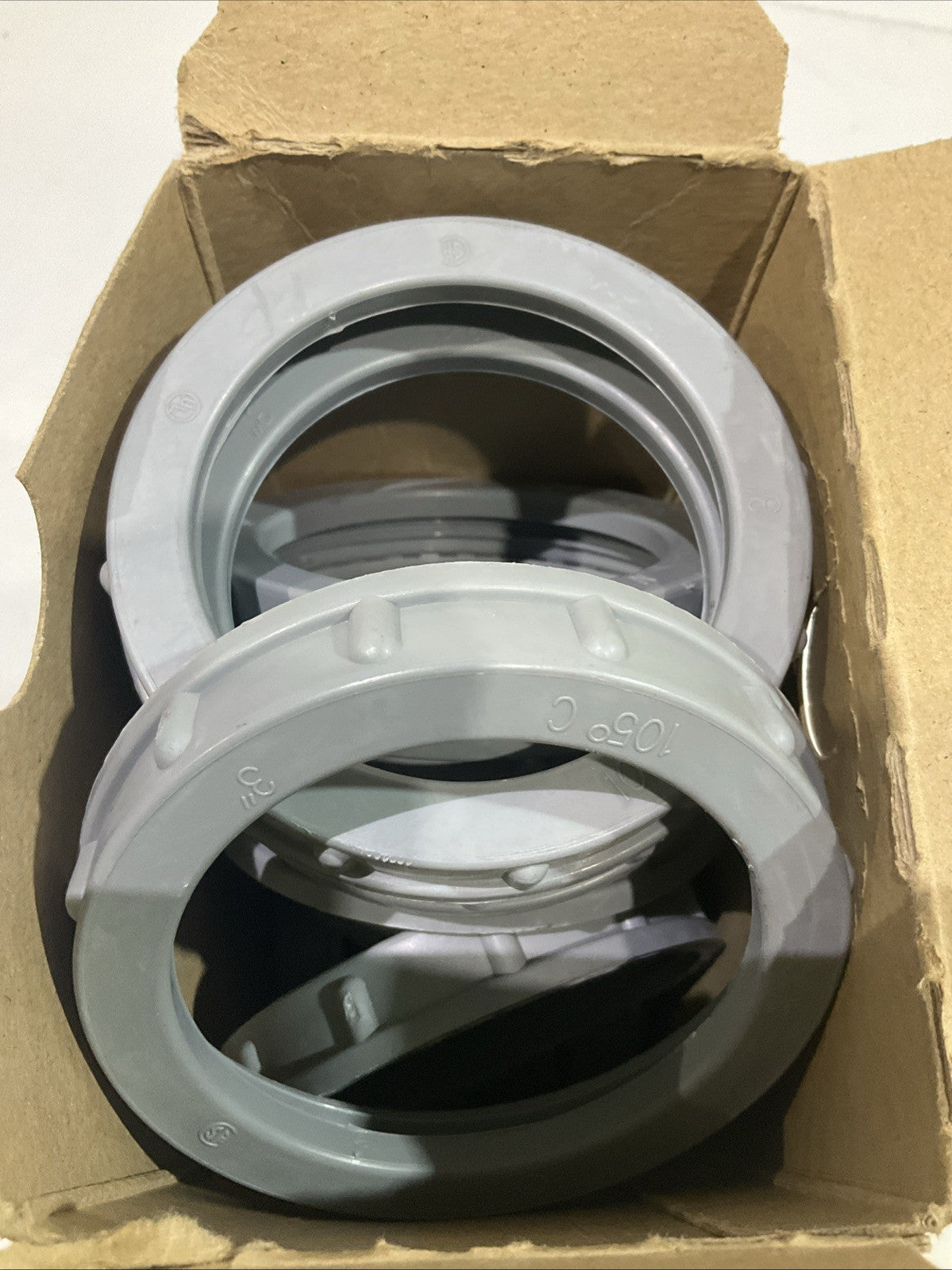 ARLINTON 447 SIZE 3 PLASTIC INSULATING BUSHINGS 105 DEGREE C RATE LOT OF 15 Z2M
