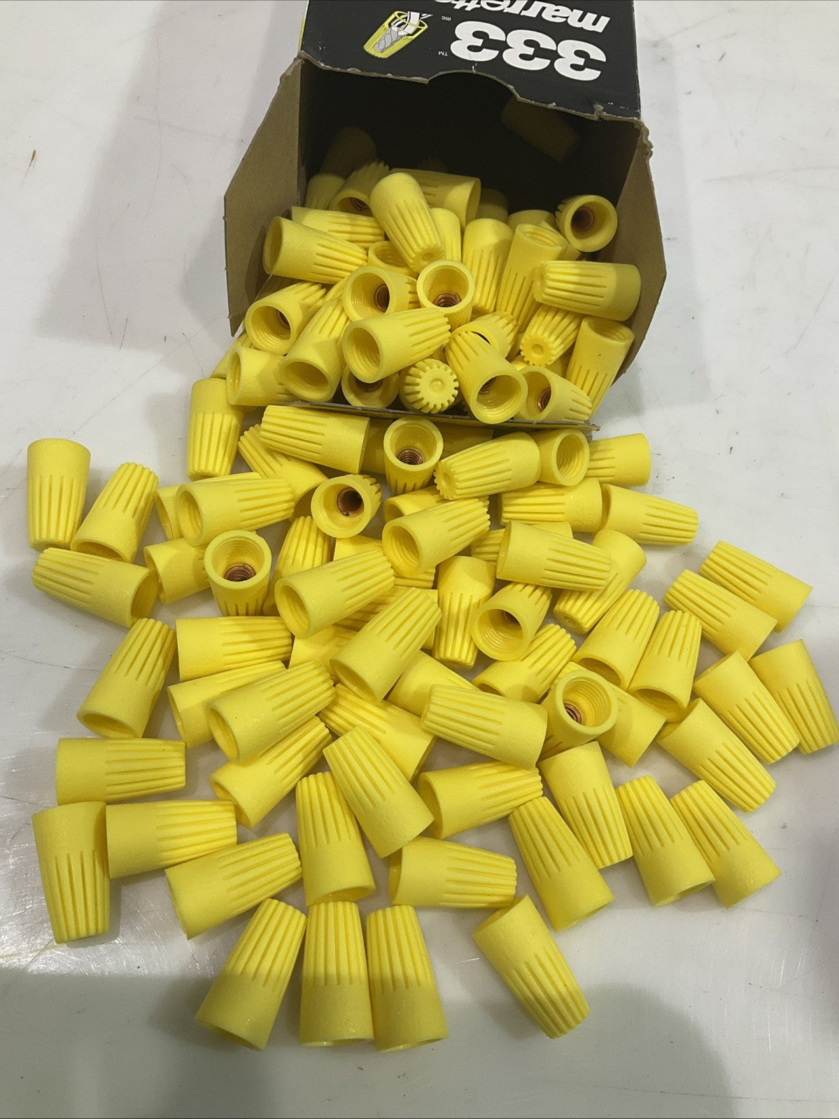THOMAS&BETTS 333 YELLOW MARRETTE XTPLUS #18-#10 WIRE CONNECTOR LOT OF 4 Z2M