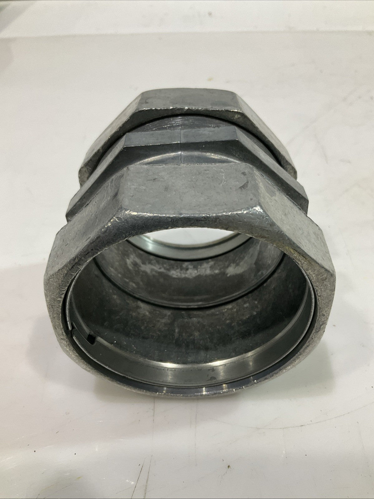 ARLINGTON 836 2-1/2 CONCRETE / RAINTIGHT COMPRESSION COUPLING CONDUIT QTY 8 Z2M