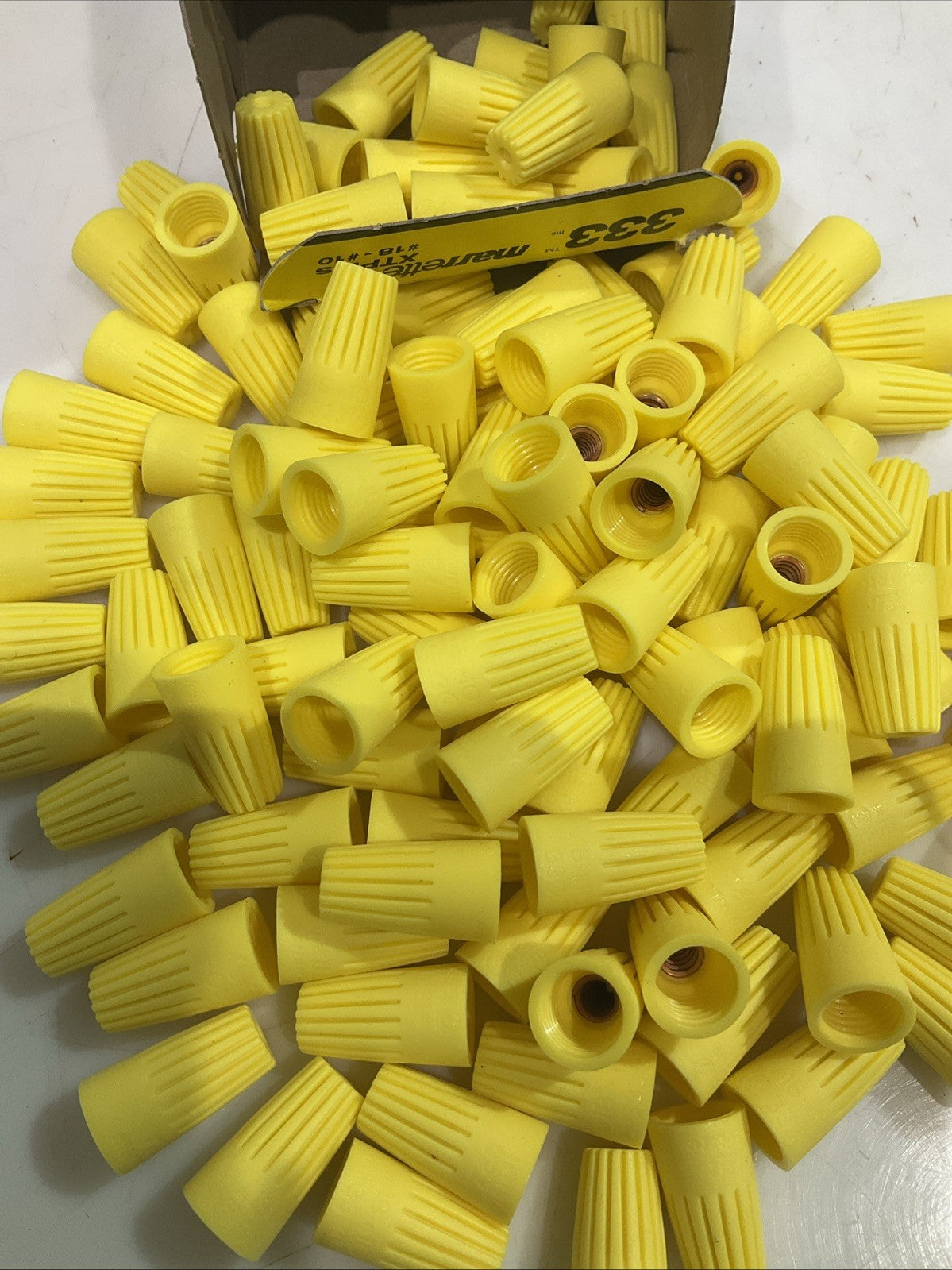 THOMAS&BETTS 333 YELLOW MARRETTE XTPLUS #18-#10 WIRE CONNECTOR LOT OF 4 Z2M