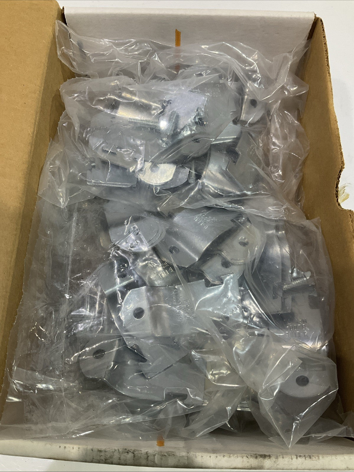 COOPER B-LINE B2004ZN-1-1/4EMT PIPE AND CONDUIT STRUT CLAMP LOT OF 4 BAGS Z2M