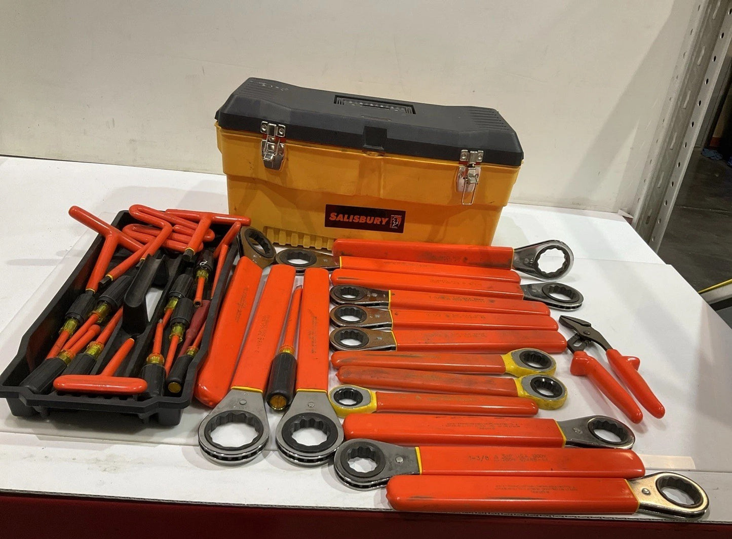 SALISBURY S24RB INSULATED TOOL KIT BOX 35 PIECES HEX & RATCHETING WRENCHS Z2M