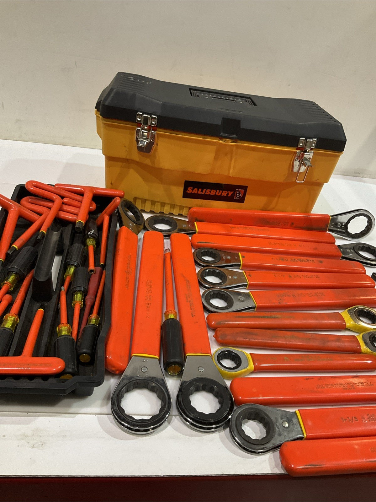 SALISBURY S24RB INSULATED TOOL KIT BOX 35 PIECES HEX & RATCHETING WRENCHS Z2M