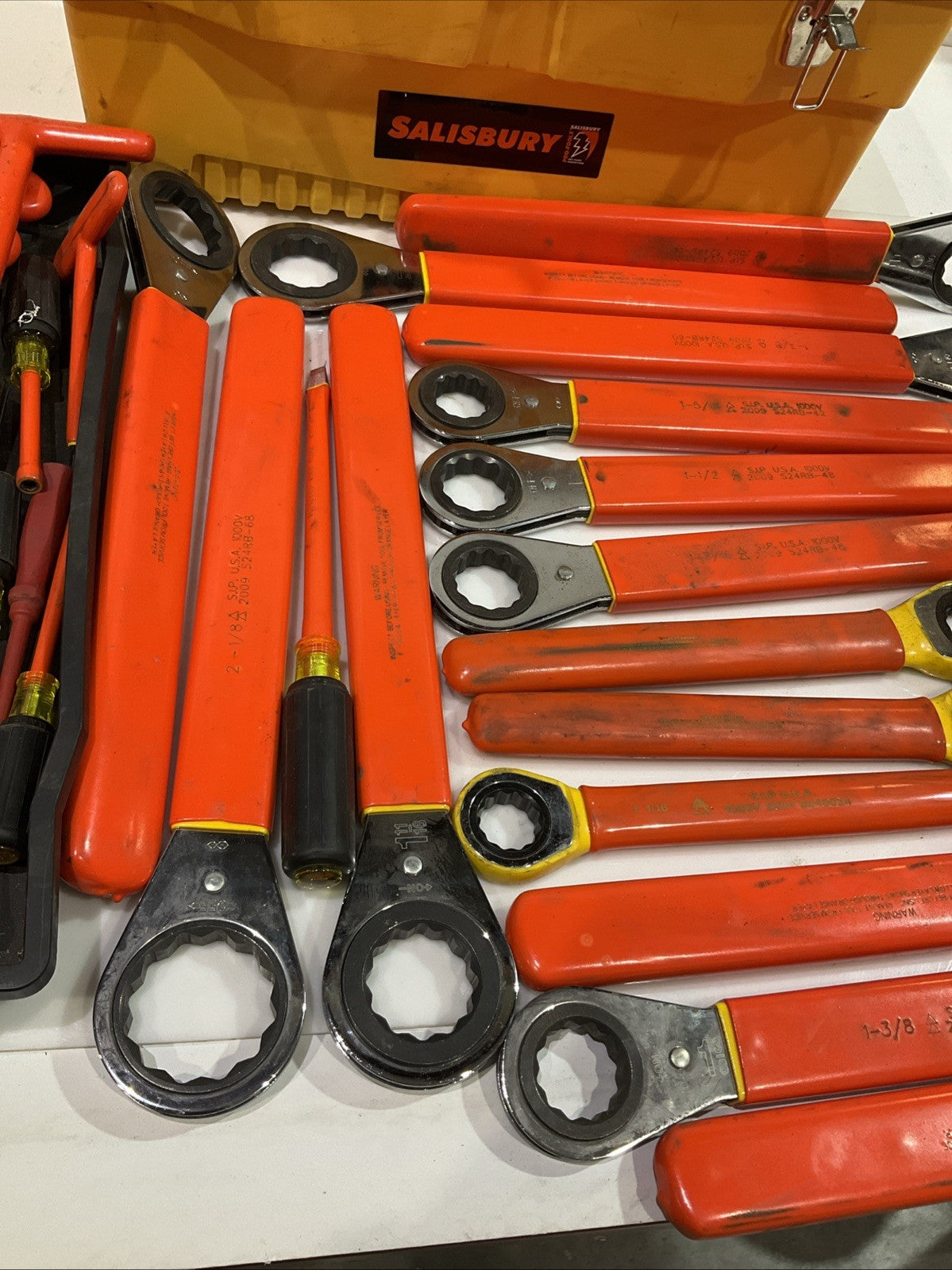 SALISBURY S24RB INSULATED TOOL KIT BOX 35 PIECES HEX & RATCHETING WRENCHS Z2M
