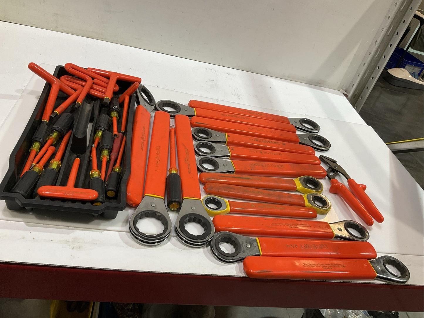 SALISBURY S24RB INSULATED TOOL KIT BOX 35 PIECES HEX & RATCHETING WRENCHS Z2M