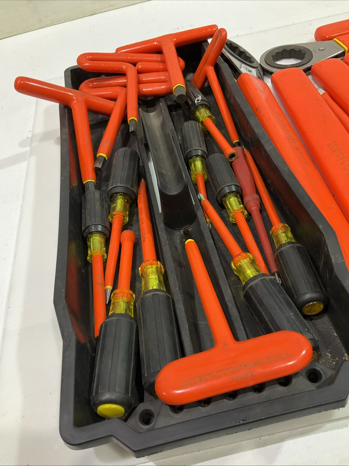 SALISBURY S24RB INSULATED TOOL KIT BOX 35 PIECES HEX & RATCHETING WRENCHS Z2M