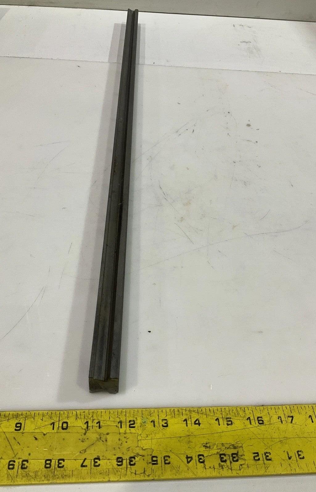 THK SR30W2SS-840L LM GUIDE LINEAR RAIL LOT OF 2 Z2M