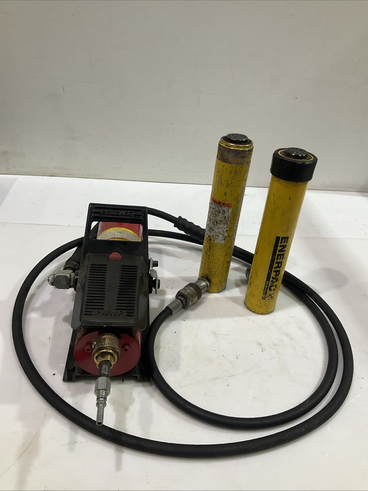 ENERPAC RC108 CENTRAL HYDRAULICS 10,000PSI AIR PUMP 10 TON F4720K SET Y2M