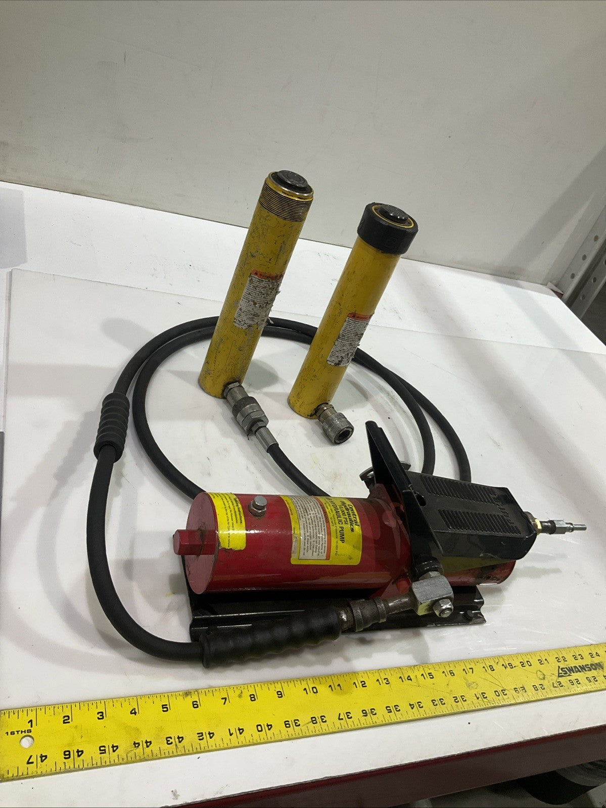 ENERPAC RC108 CENTRAL HYDRAULICS 10,000PSI AIR PUMP 10 TON F4720K SET Y2M