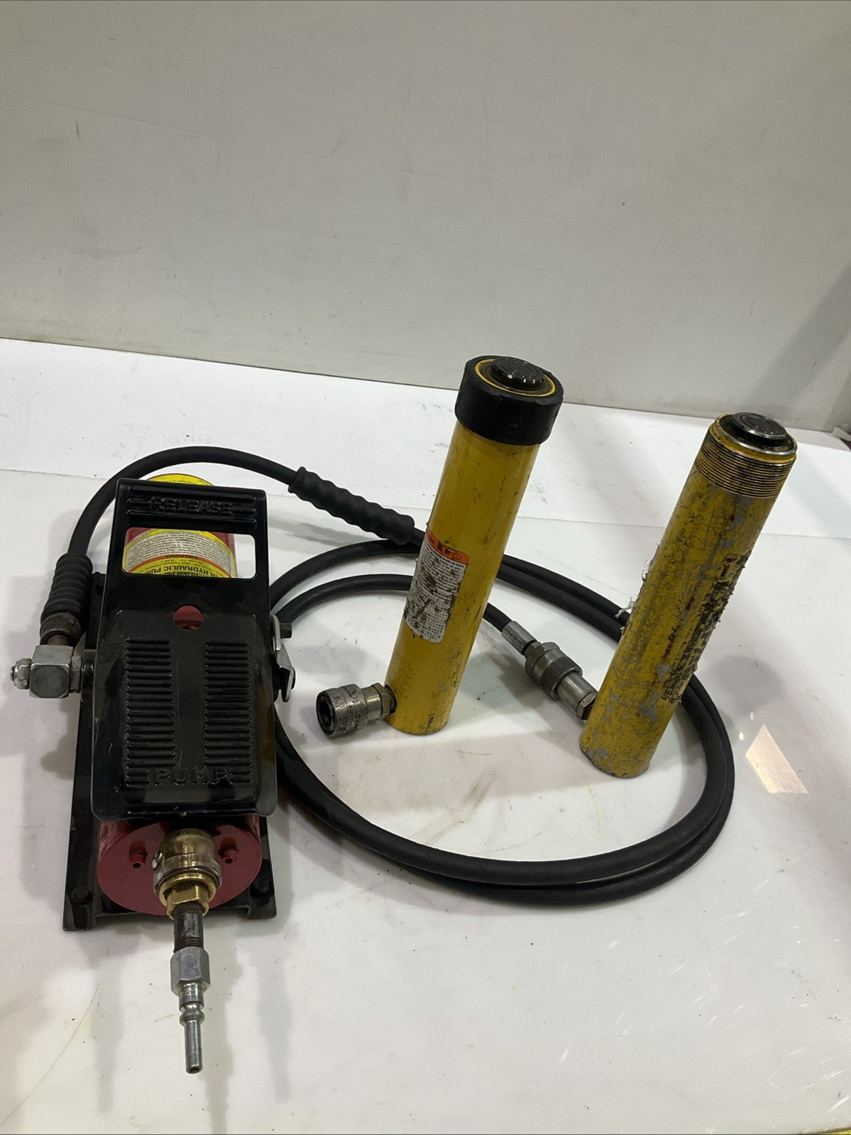 ENERPAC RC108 CENTRAL HYDRAULICS 10,000PSI AIR PUMP 10 TON F4720K SET Y2M