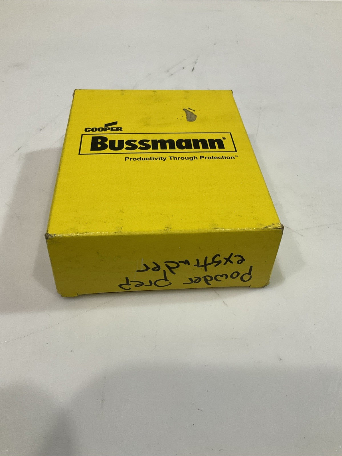 BUSSMANN NOS-10 GENERAL PURPOSE GLASS K5 FUSE LOT OF 10 Z2M