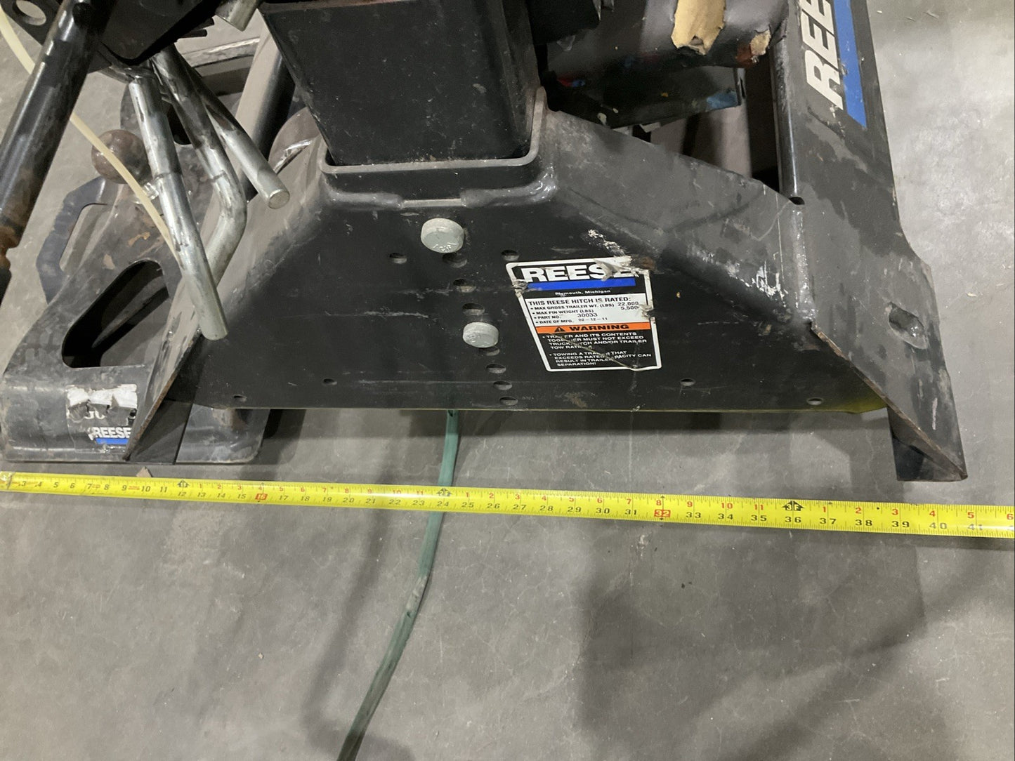 REESE 30033 FIFTH WHEEL WITH TRAILER HITCH RECEIVER 22,000LB CAPACITY