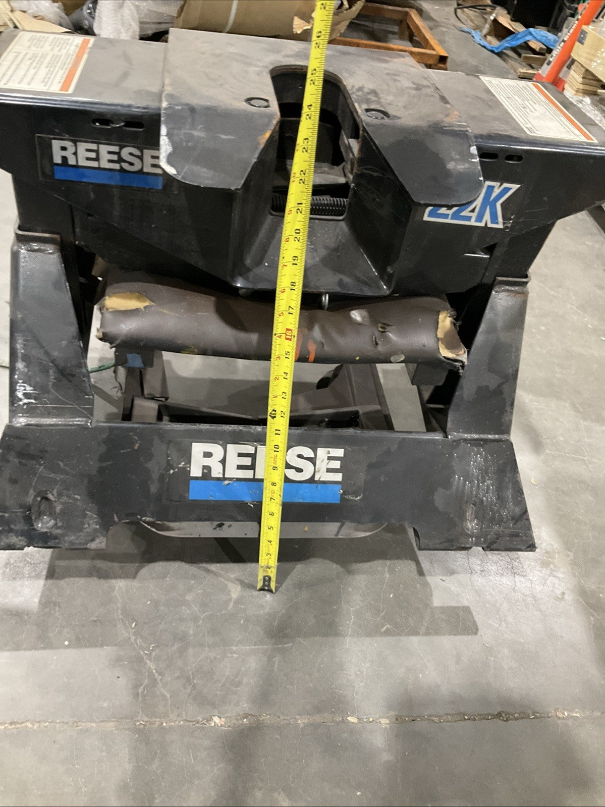REESE 30033 FIFTH WHEEL WITH TRAILER HITCH RECEIVER 22,000LB CAPACITY