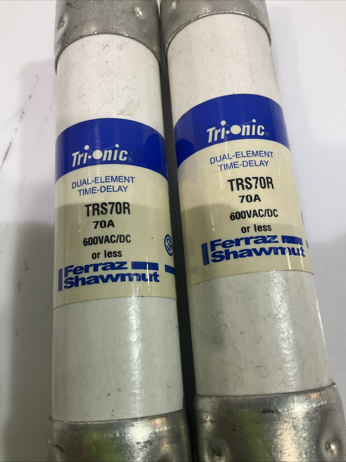 FERRAZ SHAWMUT TRS70R 70A DUAL-ELEMENT TIME DELAY FUSE LOT OF 2 Z2M