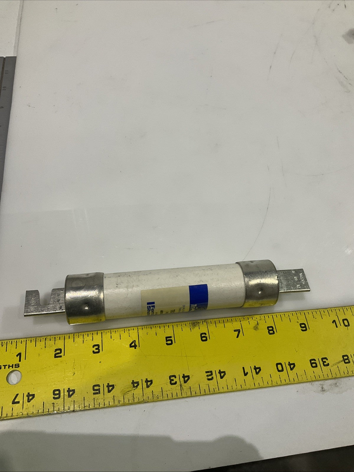 FERRAZ SHAWMUT TRS70R 70A DUAL-ELEMENT TIME DELAY FUSE LOT OF 2 Z2M