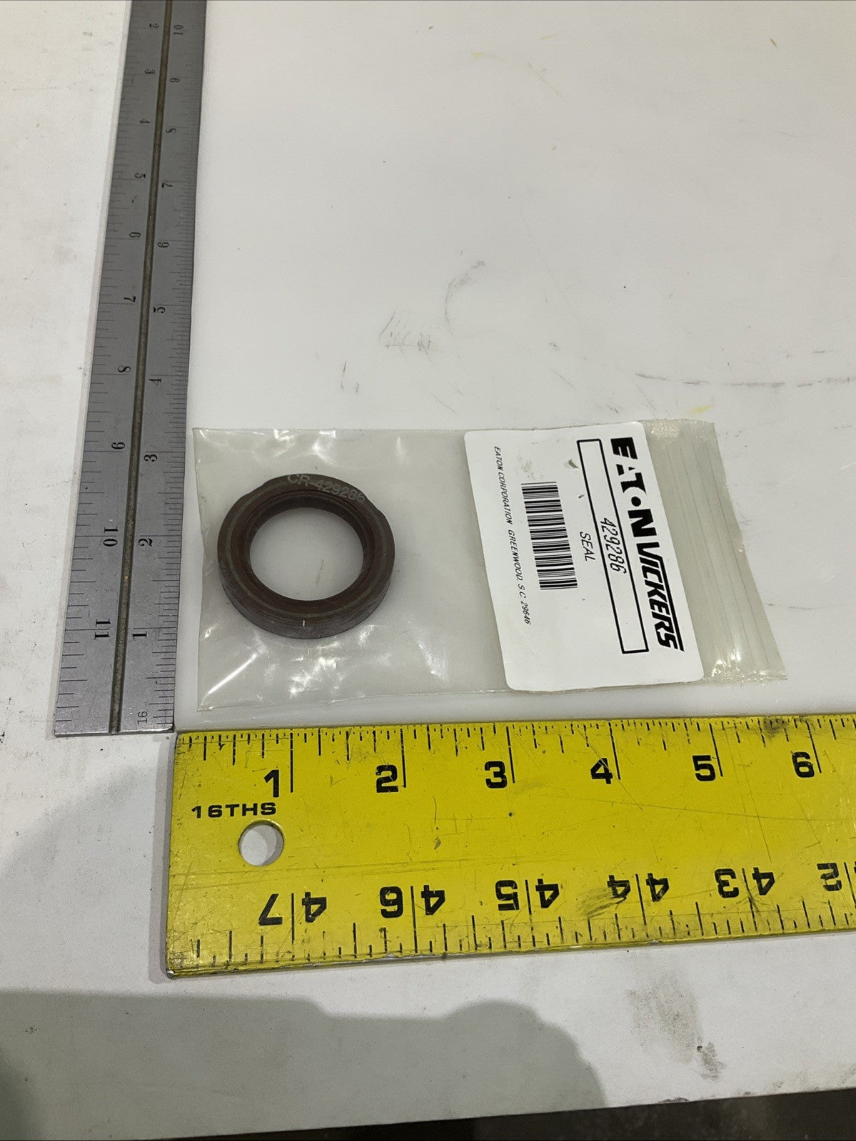 EATON-VICKERS 429286 CR-429286 SHAFT SEAL LOT OF 3 Z2M