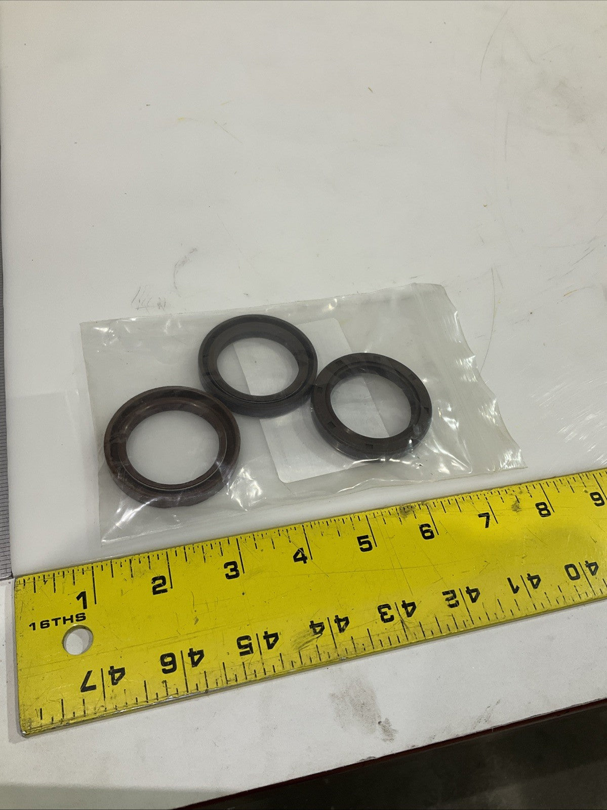 EATON-VICKERS 429284 CR-429284 SHAFT SEAL LOT OF 3 Z2M