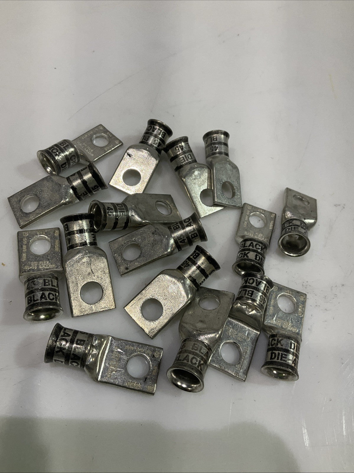 THOMAS & BETTS 5411010BS HOLE STANDARD BELLED BARREL LOT OF 16 Z2M