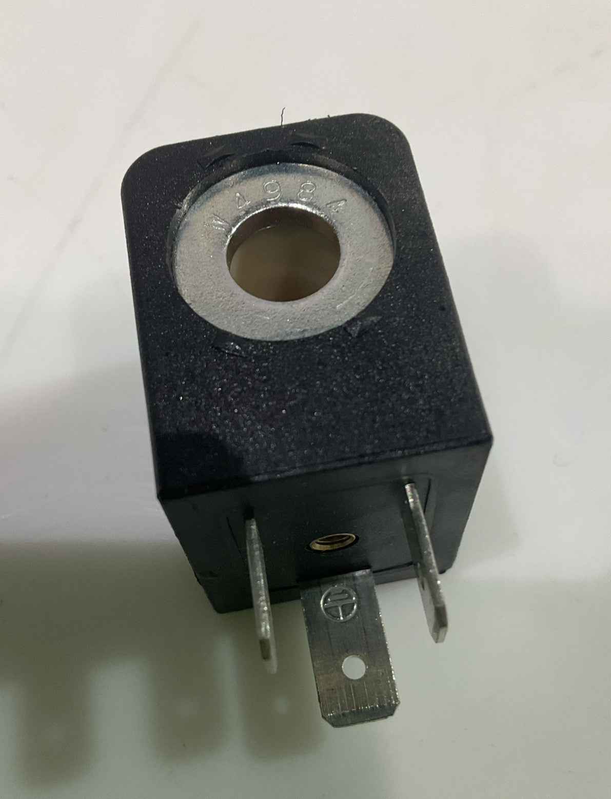 IR 116-218-33 SOLENOID VALVE COIL 120VDC 50/60HZ LOT OF 8 Z2M