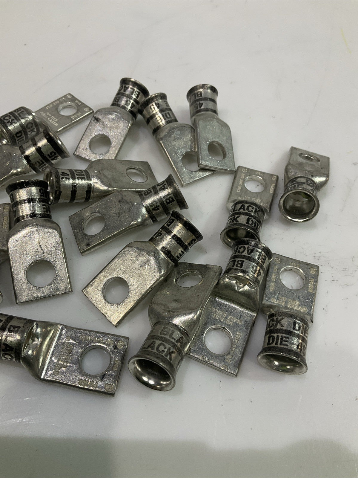 THOMAS & BETTS 5411010BS HOLE STANDARD BELLED BARREL LOT OF 16 Z2M