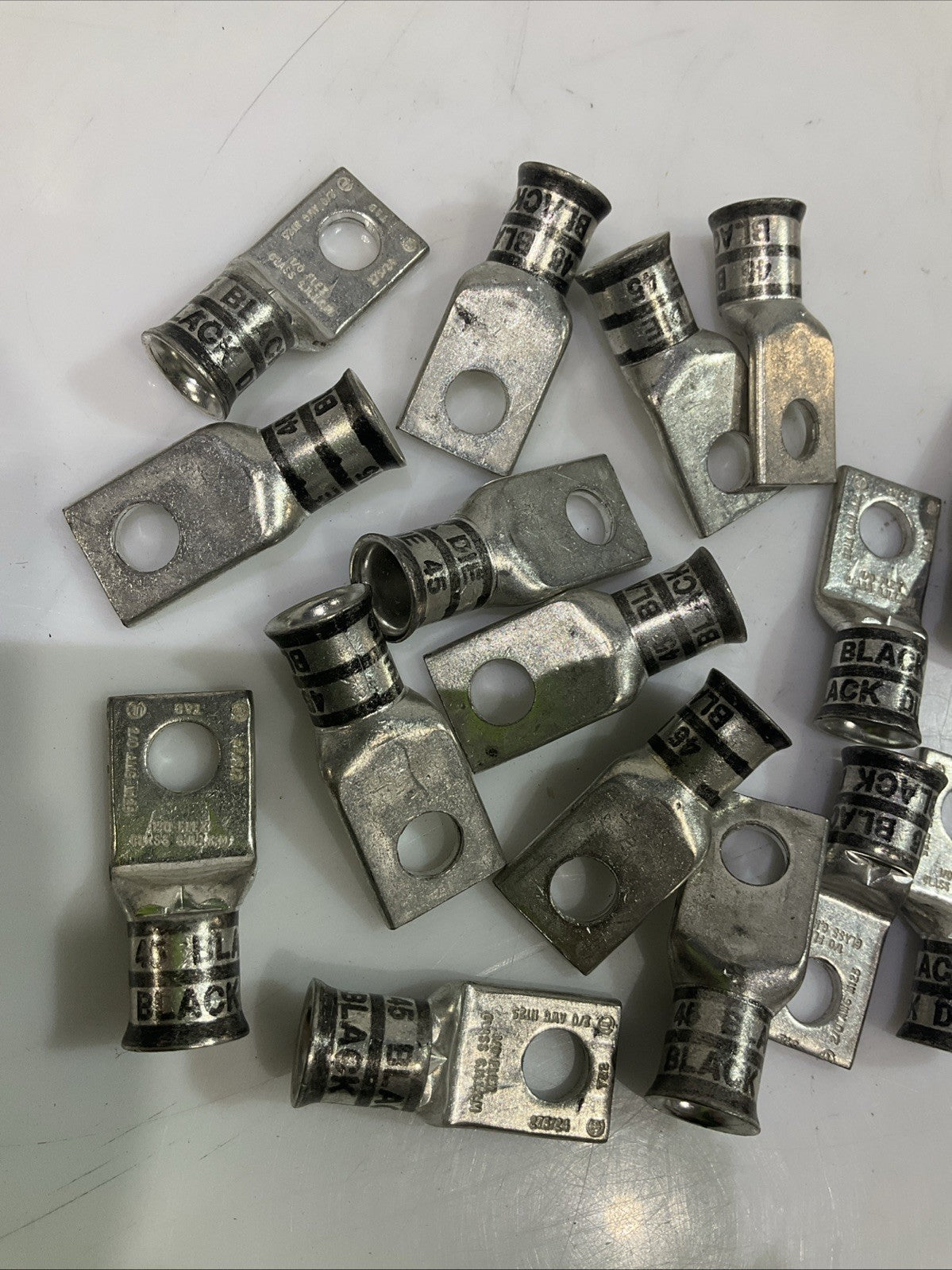 THOMAS & BETTS 5411010BS HOLE STANDARD BELLED BARREL LOT OF 16 Z2M
