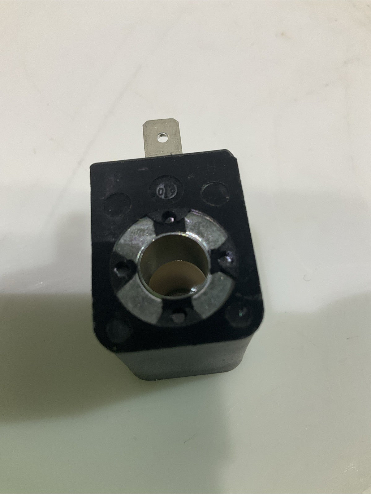 IR 116-218-33 SOLENOID VALVE COIL 120VDC 50/60HZ LOT OF 8 Z2M