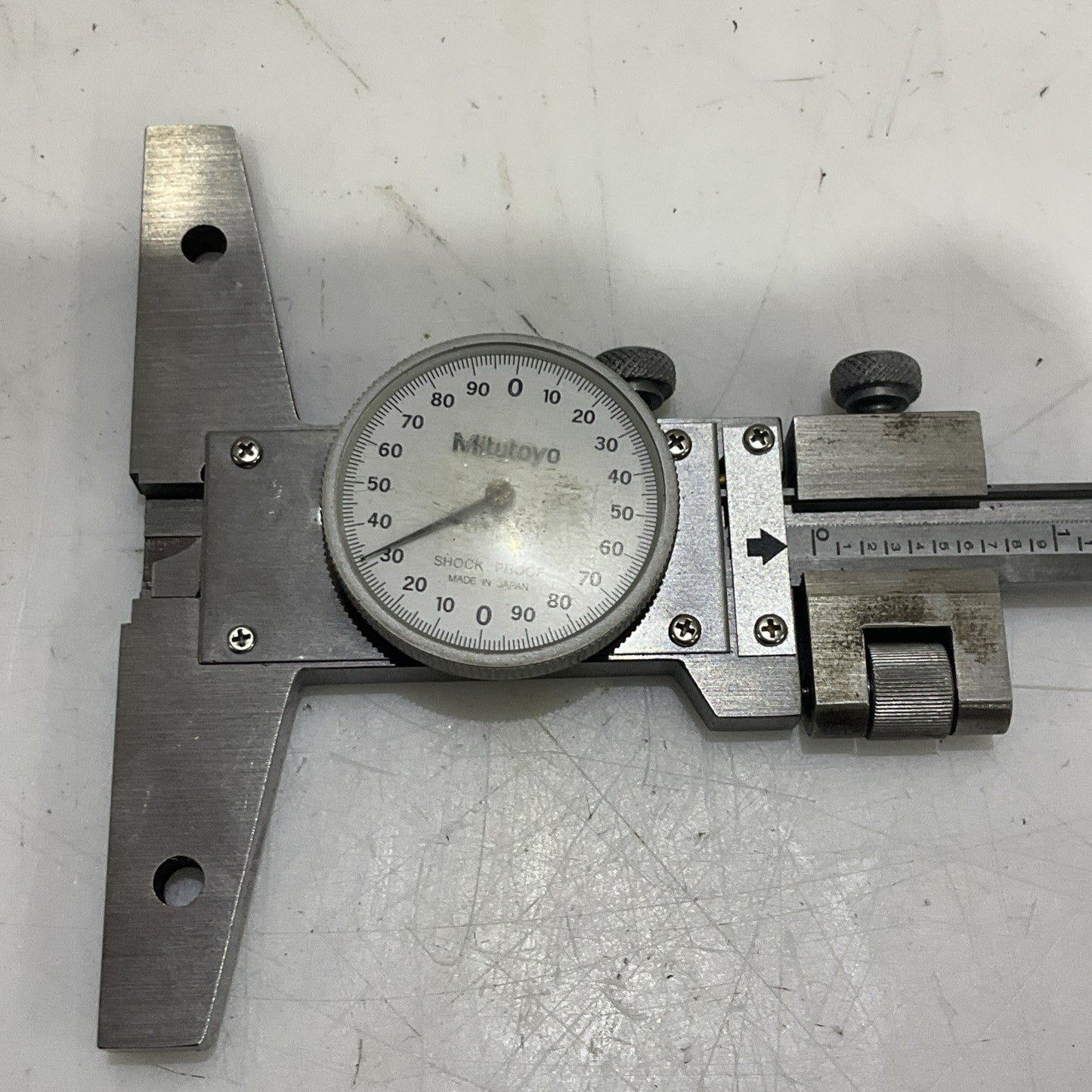 MITUTOYO 159775 12 IN CALIPER WITH CASE PN 31 STAINLESS STEEL .001 IN Z2M