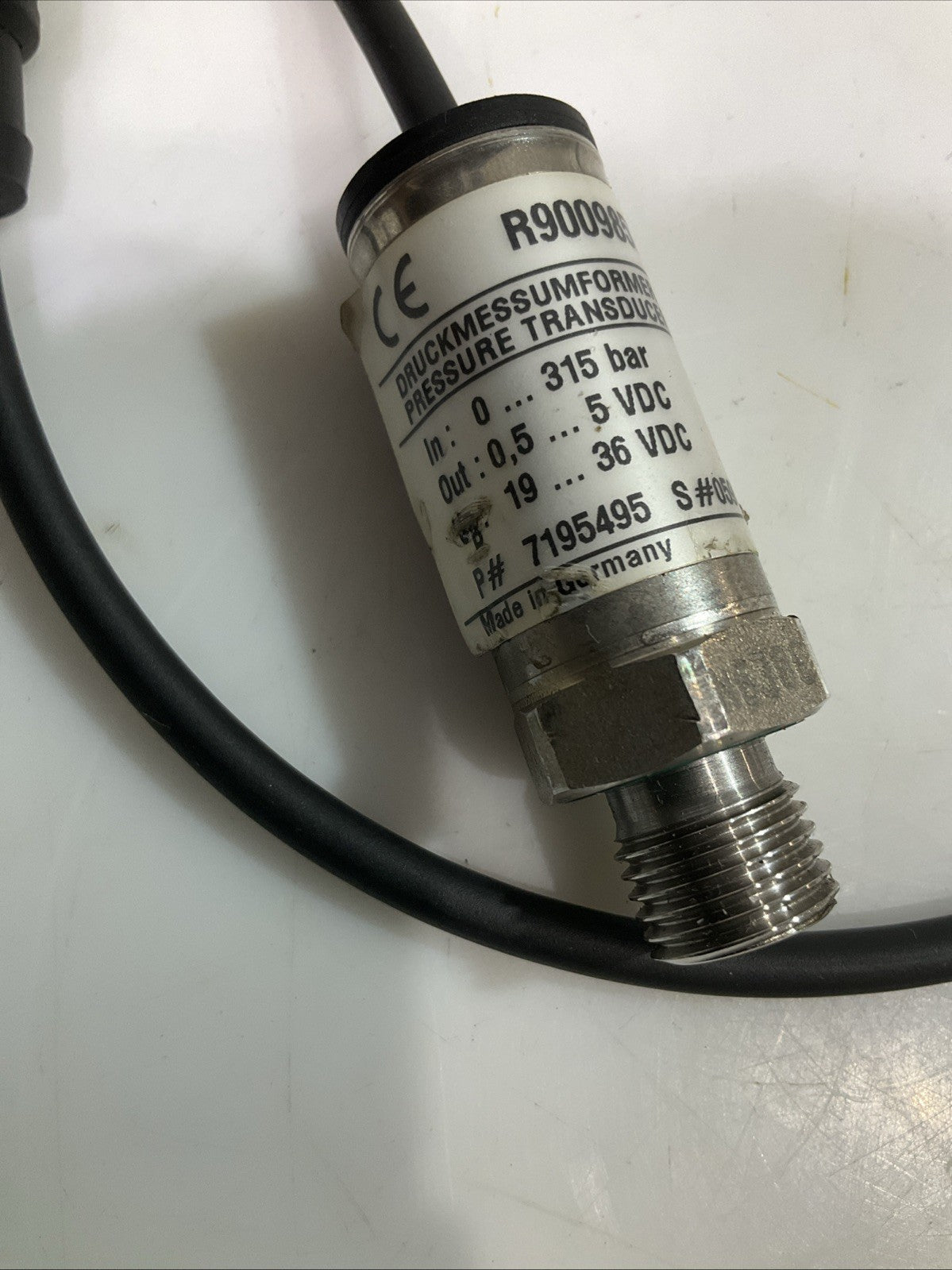 REXROTH R900985335 PRESSURE TRANSDUCER 36VDC Z2M