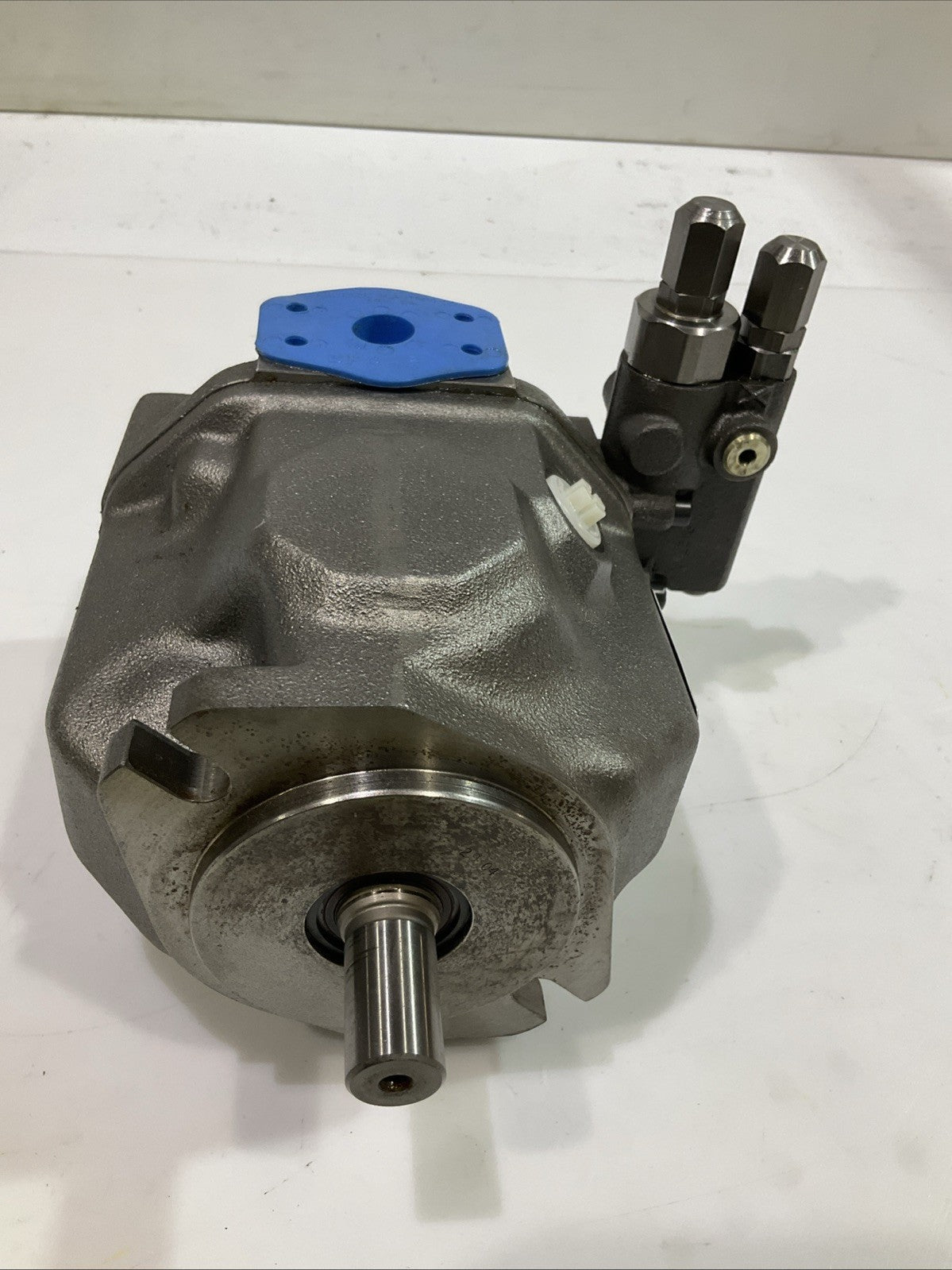 BRUENINGHAUS HYDROMATIK R910946934 SN 40069316 HYDRAULIC PISTON PUMP Z2M