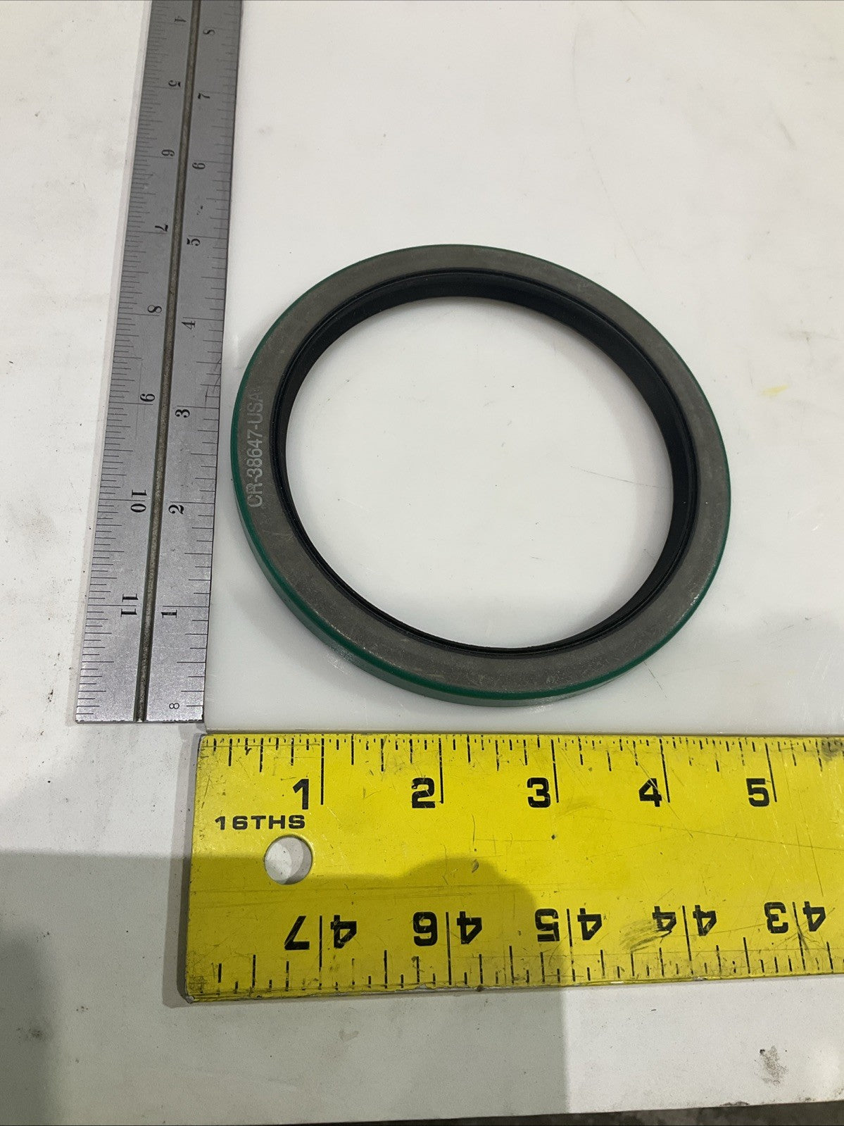 CR- CHICAGO RAWHIDE 38647 RADIAL SHAFT OIL SEAL LOT OF 2 Z2M