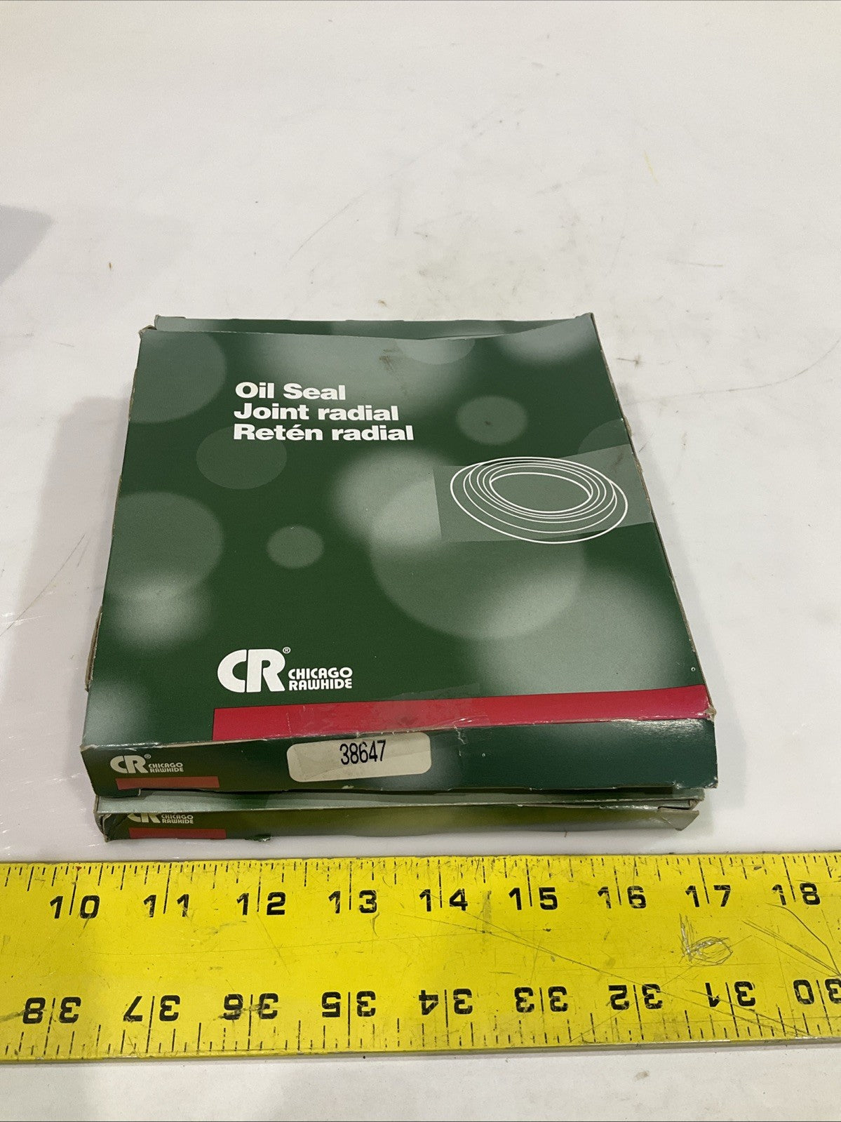 CR- CHICAGO RAWHIDE 38647 RADIAL SHAFT OIL SEAL LOT OF 2 Z2M