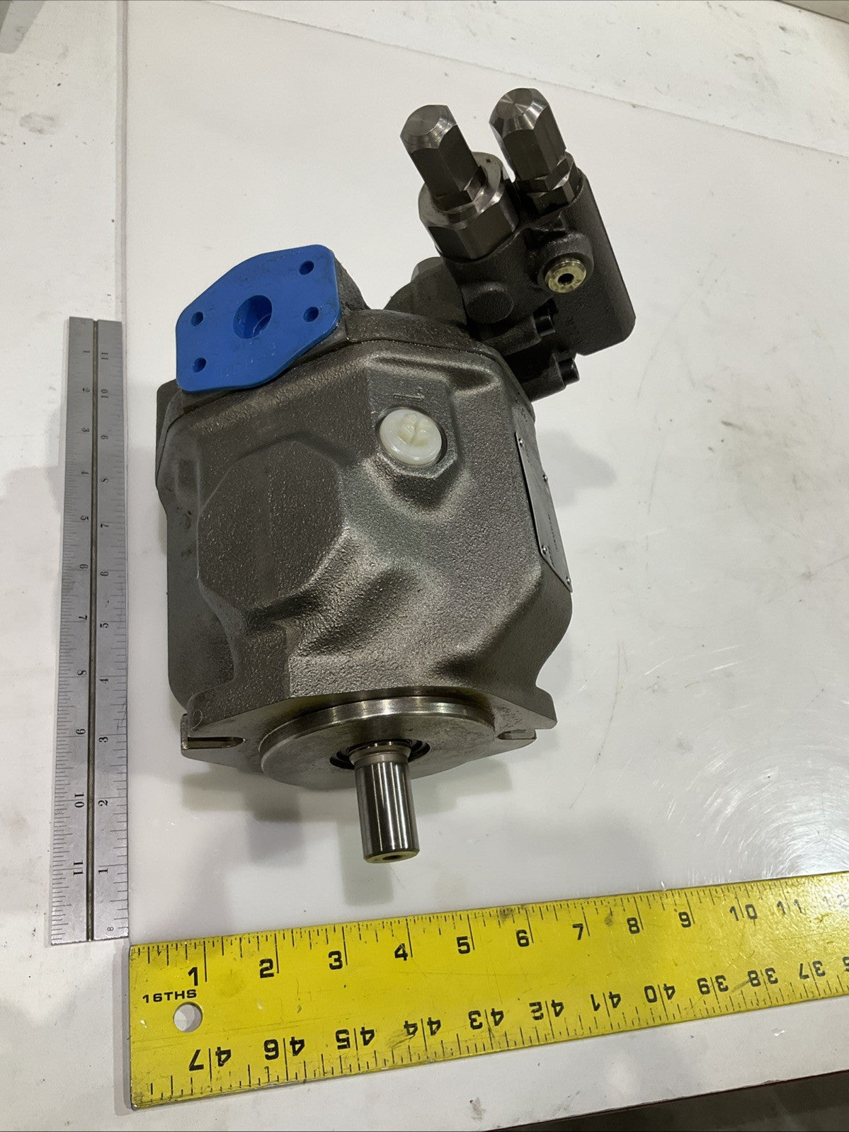 BRUENINGHAUS HYDROMATIK R910946934 SN 40069316 HYDRAULIC PISTON PUMP Z2M
