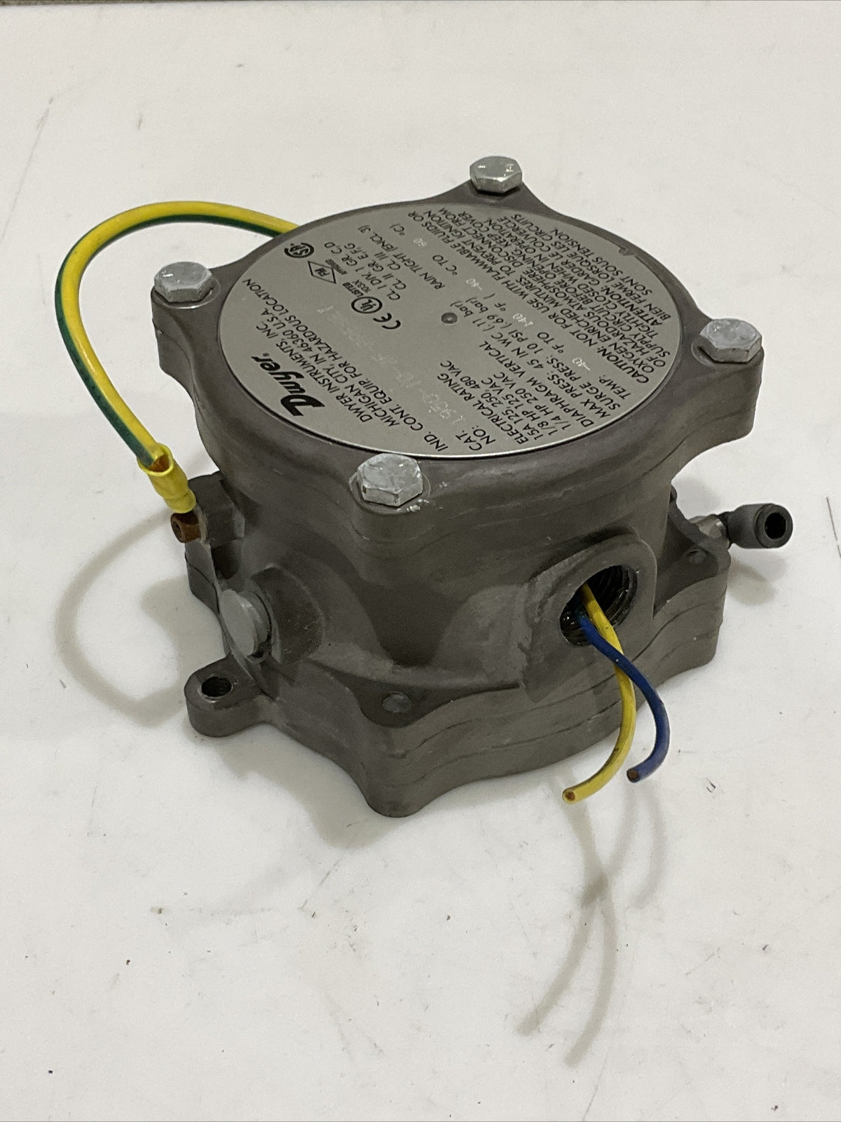 DWYER 1950-10-2F-PRESET DEFERENTIAL POWER SWITCH CDM