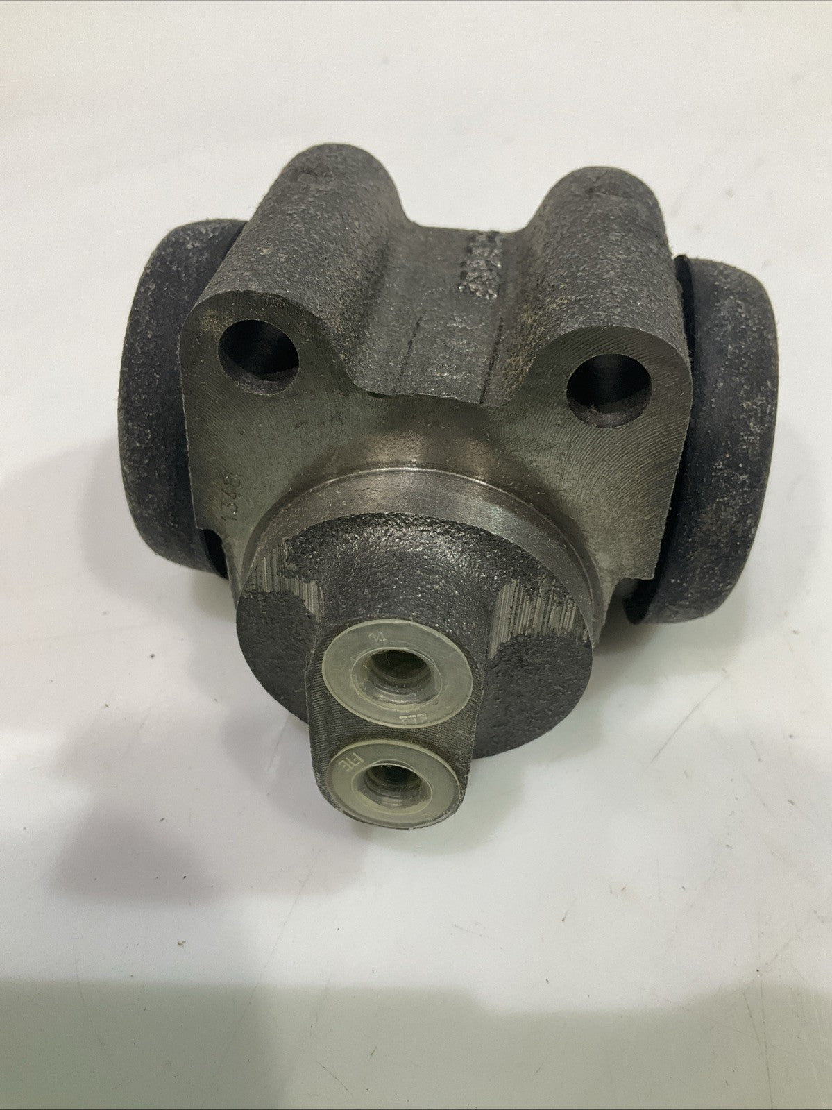 CAT MCF00215 WHEEL CYLINDER ASSEMBLY Y2M
