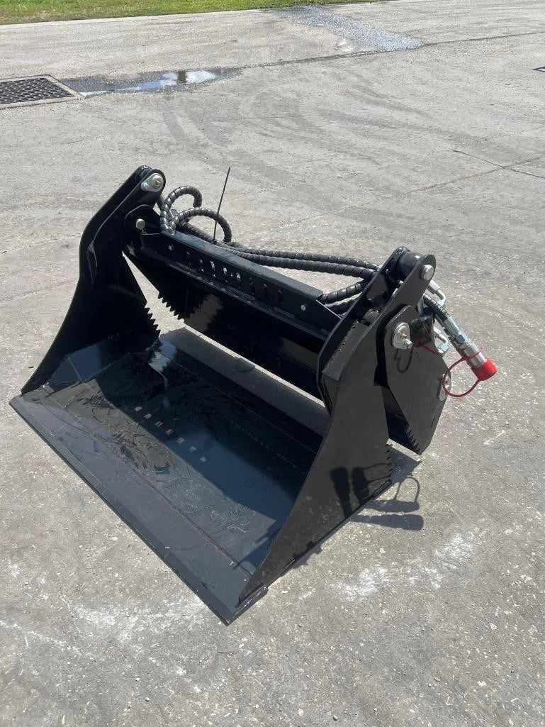 UNUSED 2025 GIYI 4-IN-1 BUCKET ATTACHMENT MODEL GY-XKH39F MINI SKID STEER 39"